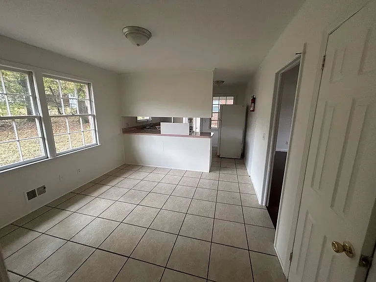5524 Ransom Dr — Photo 4