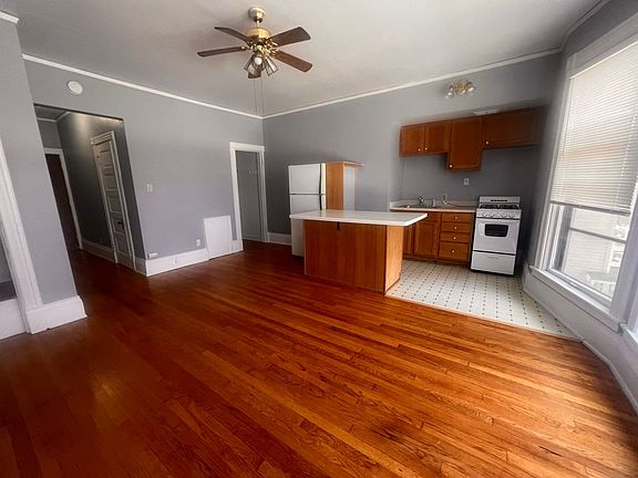 2nd image of 1830 N Oakland Ave APT 9