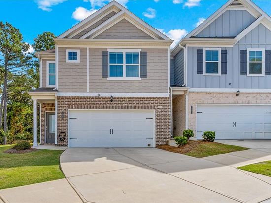 7685 Gray Pointe Dr, Lithonia, GA 30058