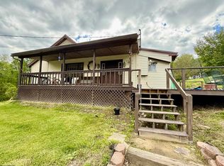 669 W Hill Rd, Grafton, WV 26354
