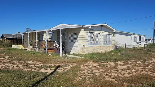 18077 Avenue B Photo 1
