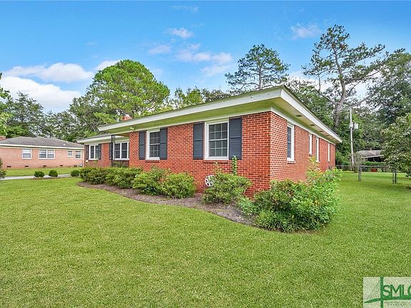 2nd image of 337 Kensington Drive