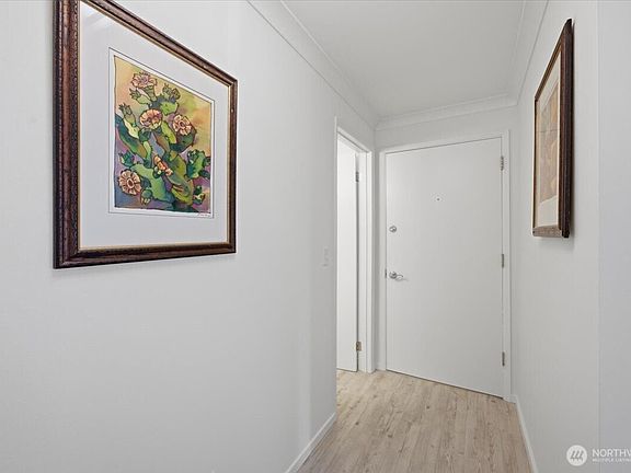5th image of 914 6th Avenue N #201