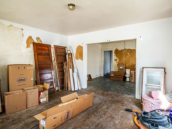 4th image of 407 Vine St