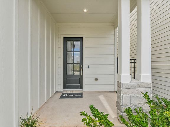 4th image of 352 Summer Place Dr