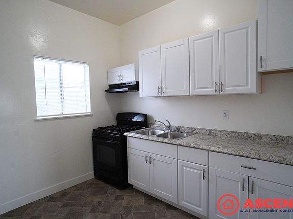 4th image of 214 Beardsley Ave #4