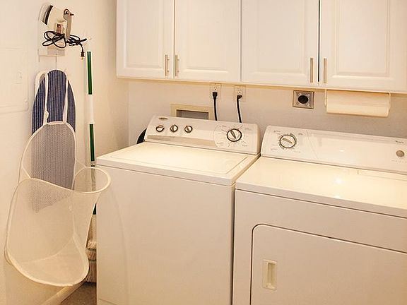 4th image of 860 N Indian Canyon Dr APT 4