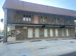 8632 W 103rd St #2, Palos Hills, IL 60465