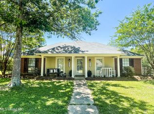 609 Red Oak Dr, Madison, MS 39110