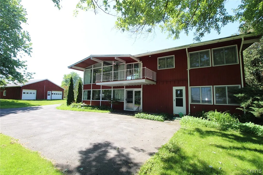 3 bed, 2.5 bath, 2272 sqft, $3,500 — Photo 4