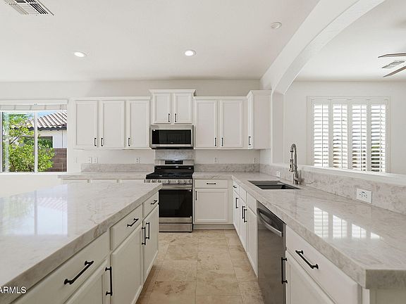 5th image of 1796 W MACAW Drive