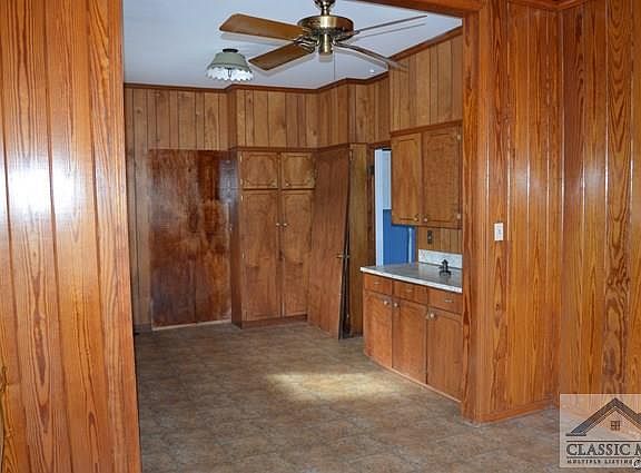 3rd image of 394 Jennings Street