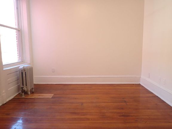 4th image of 60 Martense St #2