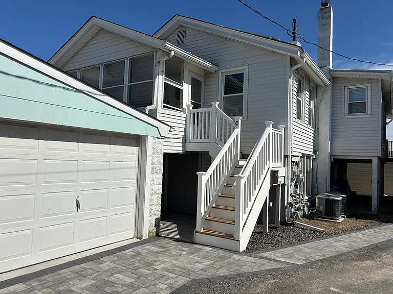 1704 B St #C — Photo 13