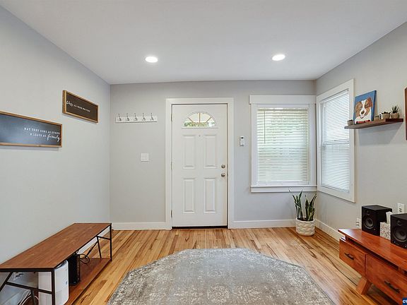4th image of 1363 Elm St NW