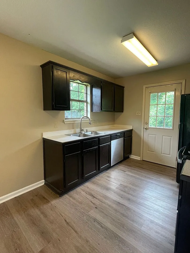 Updated Home for Rent! — Photo 4