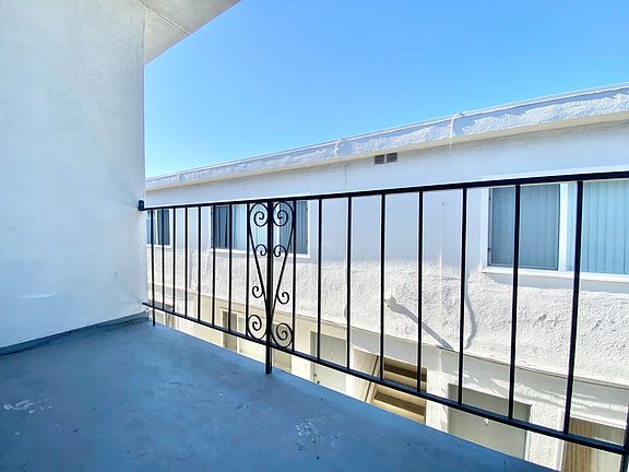 5th image of 1229 12th St #7
