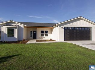 1418 Rook Dr, Pt Angeles, WA 98362