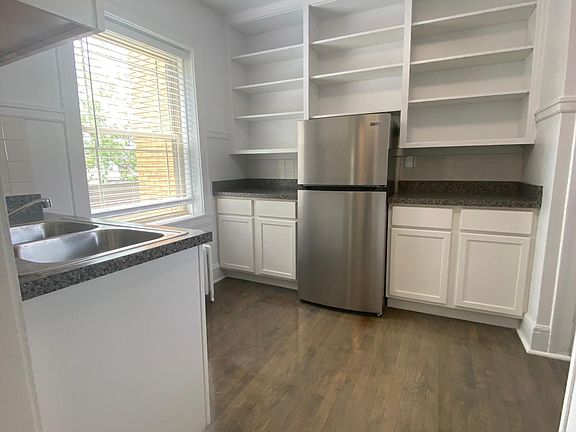 3rd image of 5900 N Campbell Ave #3