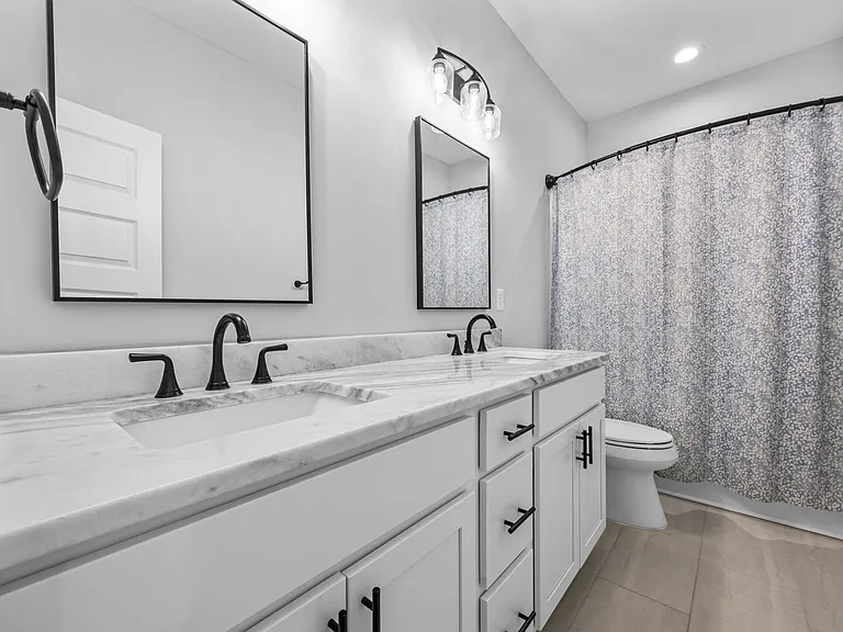 247 Shellbank Dr — Photo 5