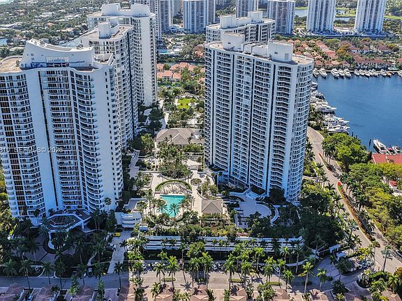 5th image of 21205 Yacht Club Dr #2310