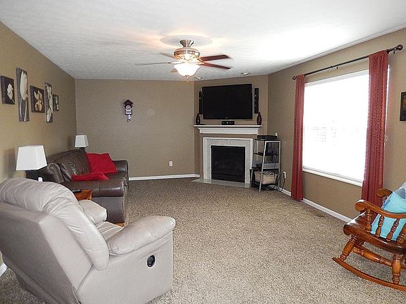 4th image of 959 Greengate Dr
