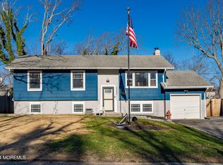 1598 Deer Hollow Dr, Toms River, NJ