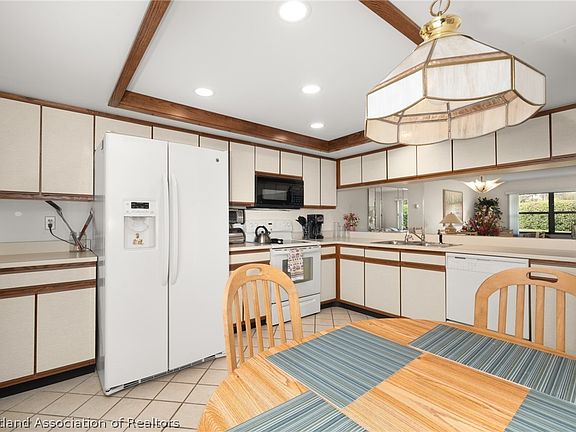 4th image of 3500 Waterwood Dr