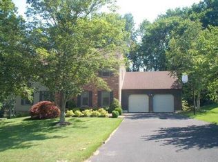 113 Justice Dr, Newtown, PA 18940