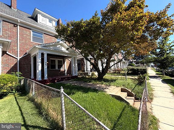 2nd image of 641 N Augusta Ave