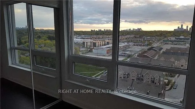 160 Vanderhoof Ave #1413 — Photo 28
