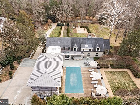 3rd image of 3022 Fox Mill Rd