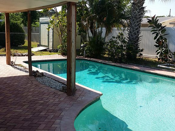 5th image of 3600 Beacon Square Dr