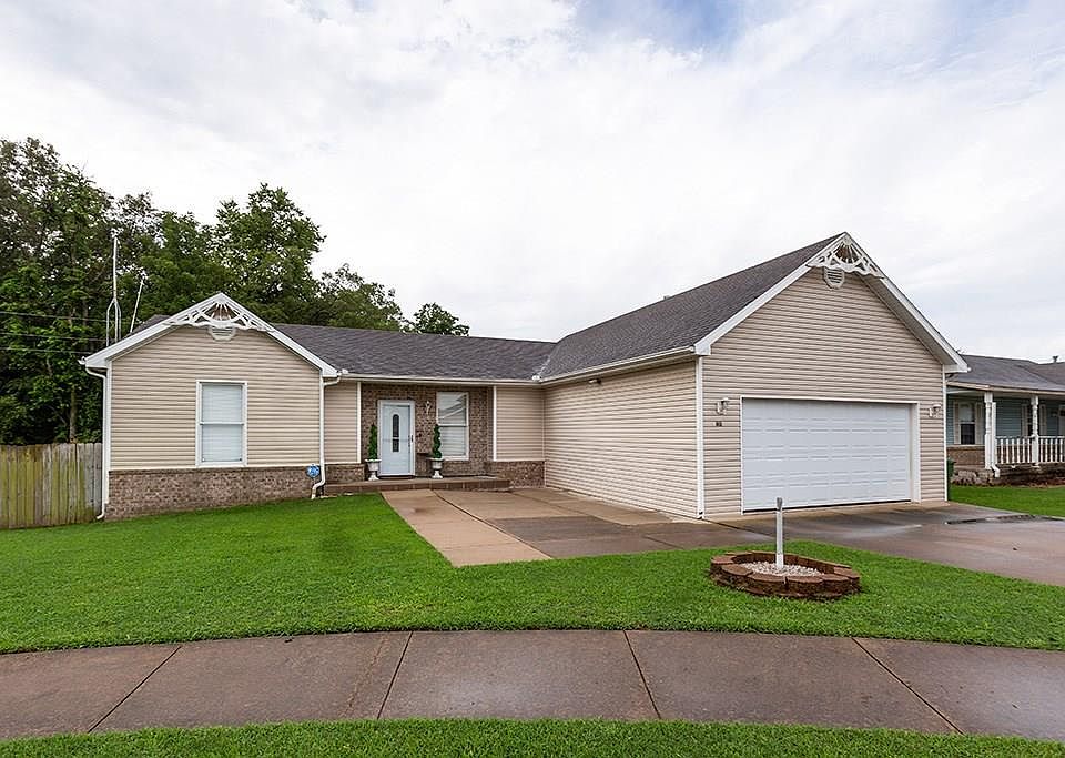 1st image of 1316 E Kara Ln