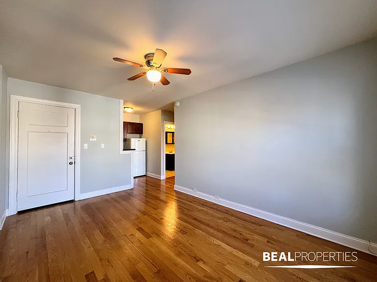 837 West Wolfram Street — Photo 24