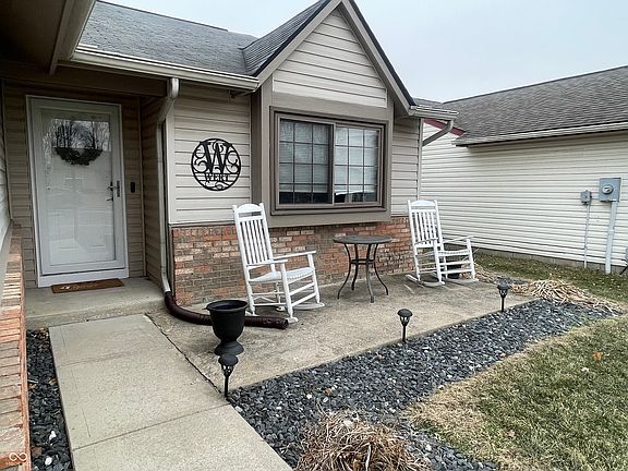 2nd image of 453 Ashby Dr