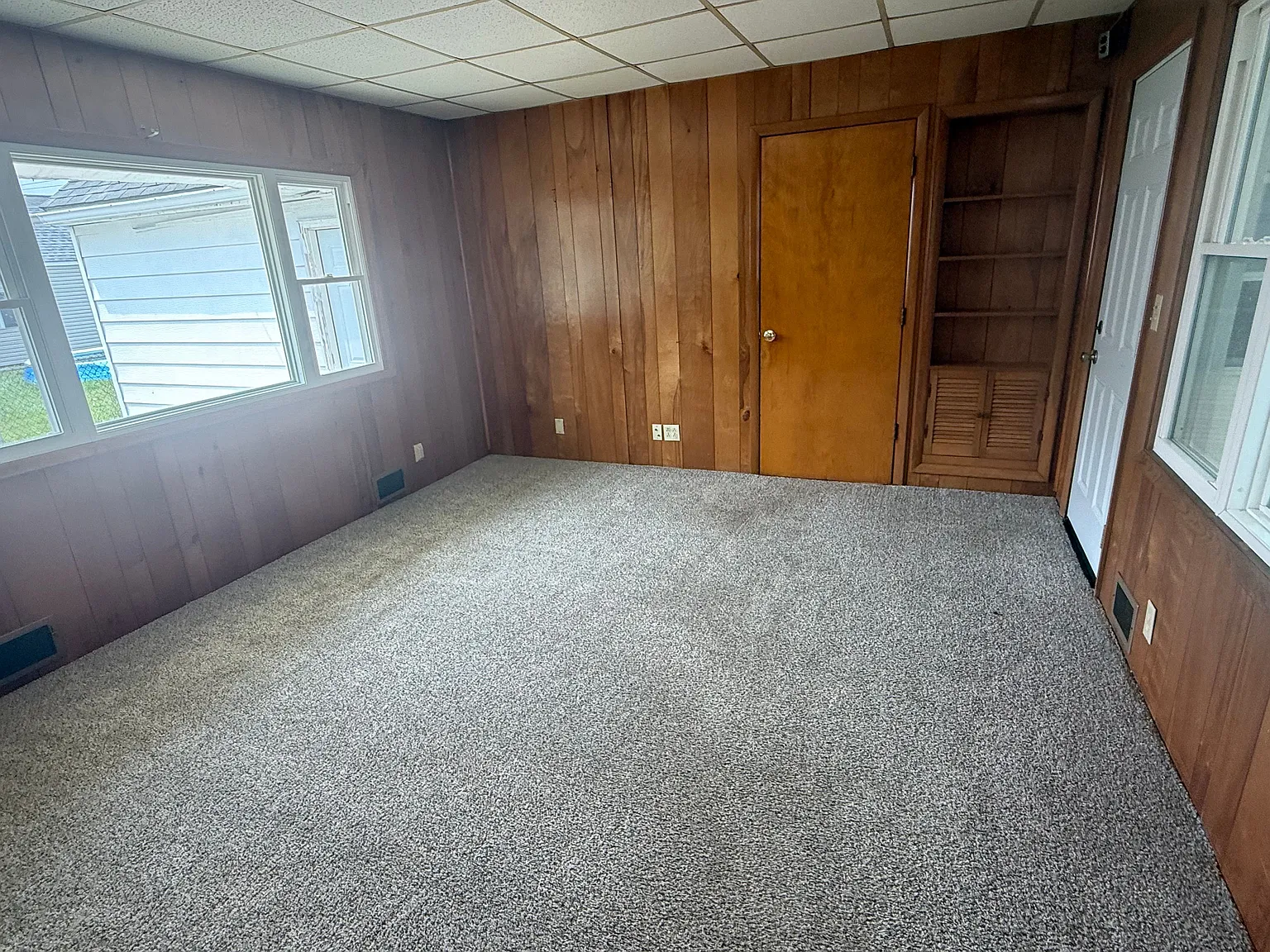 3 bed, 1.0 bath, 1204 sqft, $1,350 — Photo 4