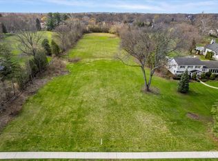 110 E Farnham Ln, Wheaton, IL 60189
