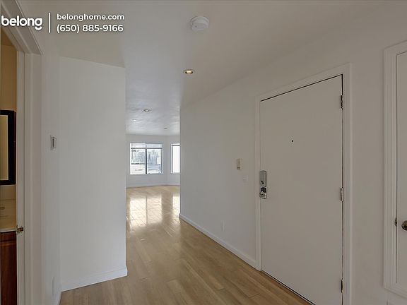 2nd image of 1475 Hawes St #B1