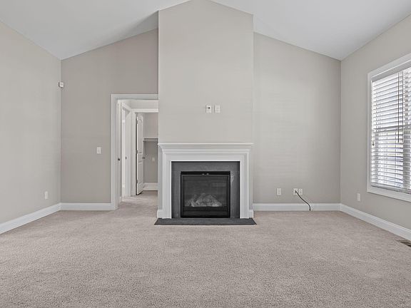 5th image of 200 Bluegrass Dr