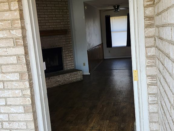4th image of 522 Signal Hill Ct S