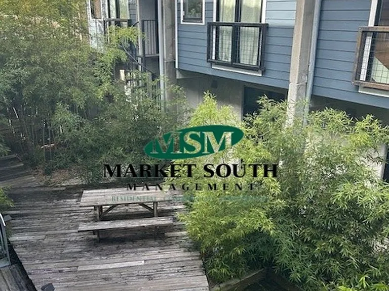 2407 Bull St #B — Photo 20