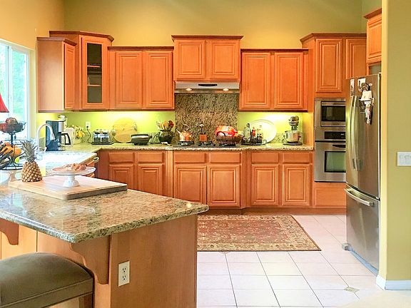 2nd image of 1295 Piedmont Dr