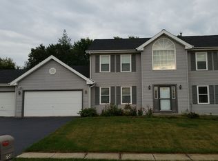 753 Kingsway Ln, Byron, IL 61010
