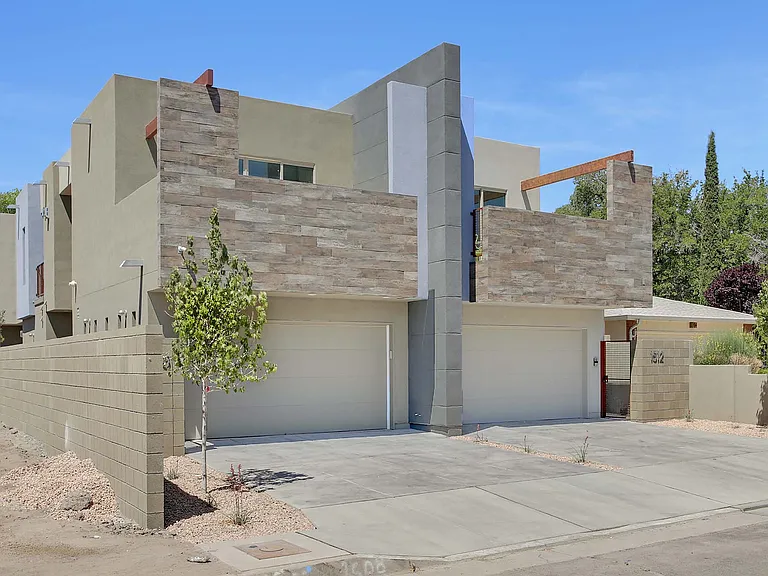 1508 San Patricio Ave SW #A — Photo 1