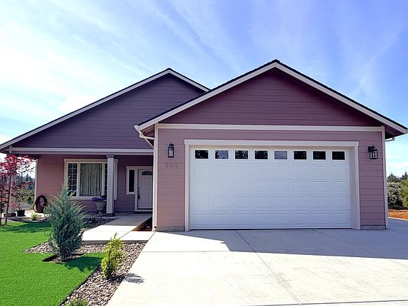 2nd image of 340 Cedar Ridge Dr