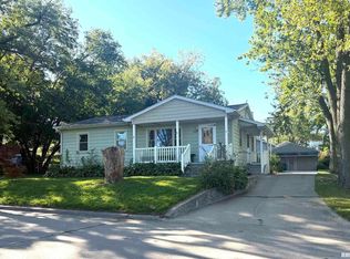 1239 14th Ave S, Clinton, IA 52732