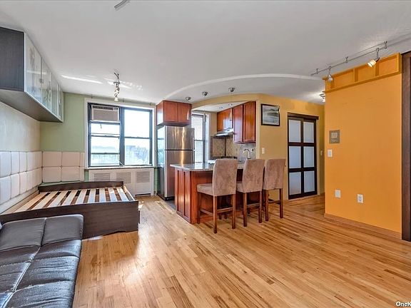 3rd image of 83-40 Austin St APT 7N