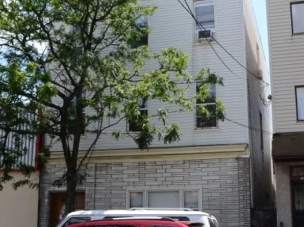 153 Fleming Ave, Newark City, NJ 07105