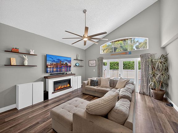 3rd image of 5053 Prairie Dunes Village Circle